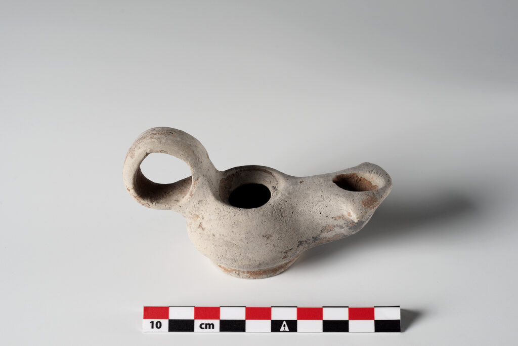 Cratere a campana apulo Patù - località Sant’Andrea metà IV sec. a.C. Ceramica a figure rosse inv. 6327
