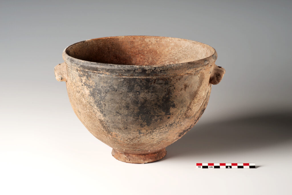 Coppa IV-III sec. a.C. Ceramica comune di colore bruno inv. 20.S273-2.29