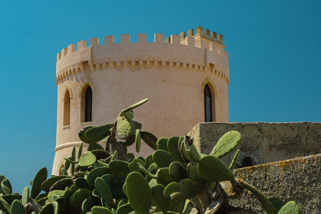La torre costiera di Torre Vado